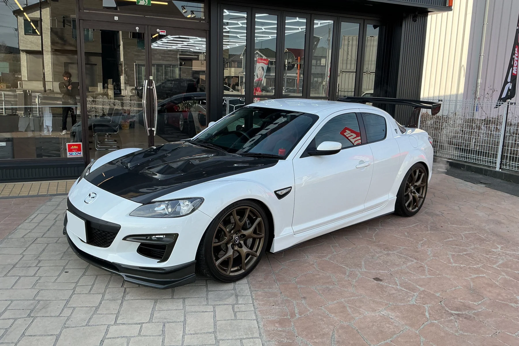 B-Max Custom Factroyカスタムカーの製造・販売・メンテナンス